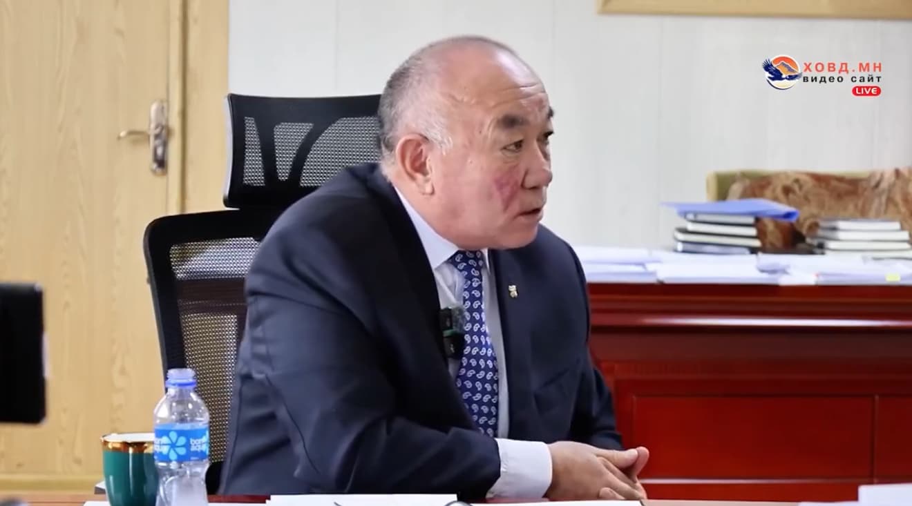 Баян-Өлгийн засаг дарга Е.Зангар ирвэс агнасан хэрэгт шалгагдаж байна